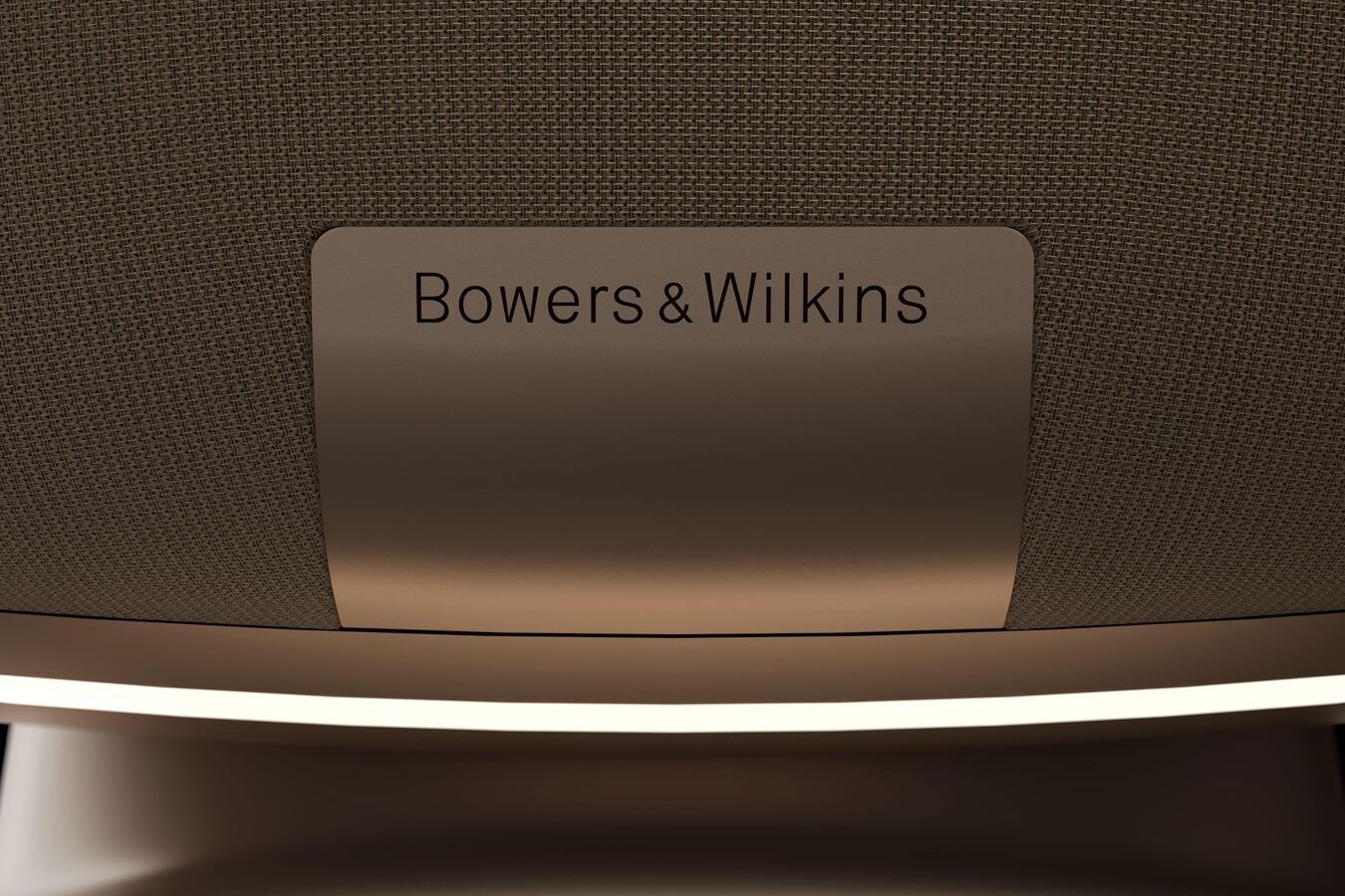 Bowers & Wilkins Zeppelin 专业版。