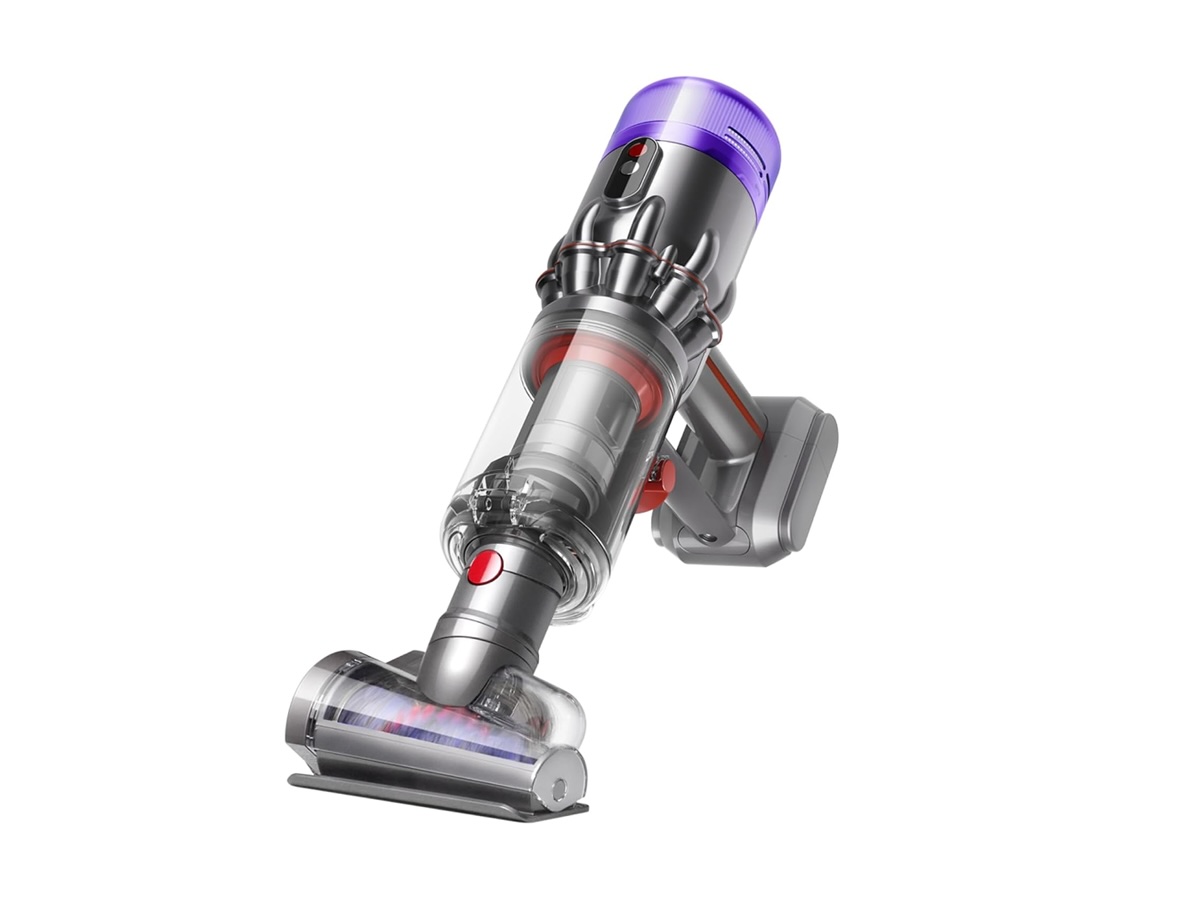 白色背景下的 Dyson Humdinger 手持吸尘器。