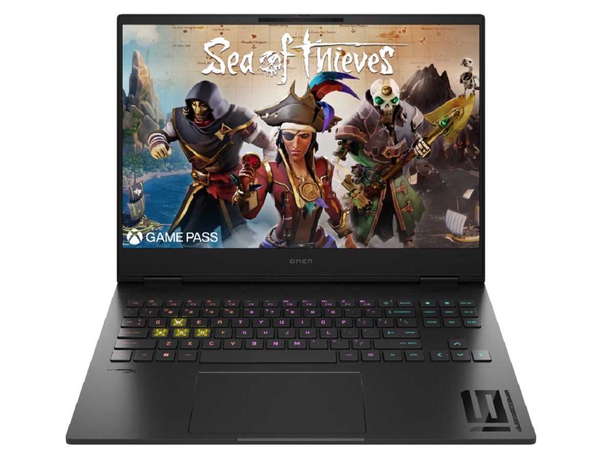 O laptop para jogos HP Omen Transcend 16 em um fundo branco, com Sea of ​​​​Thieves na tela.