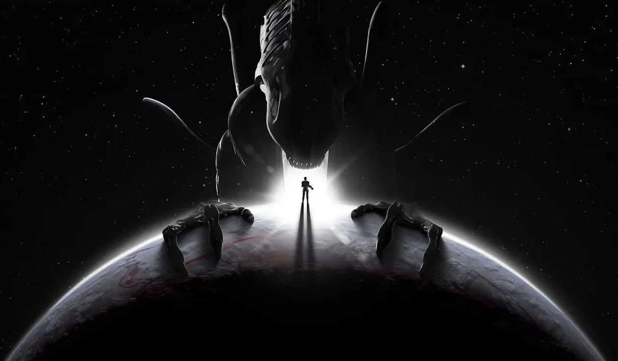 A Xenomorph hangs over a planet in Alien: Rogue Incursion art.