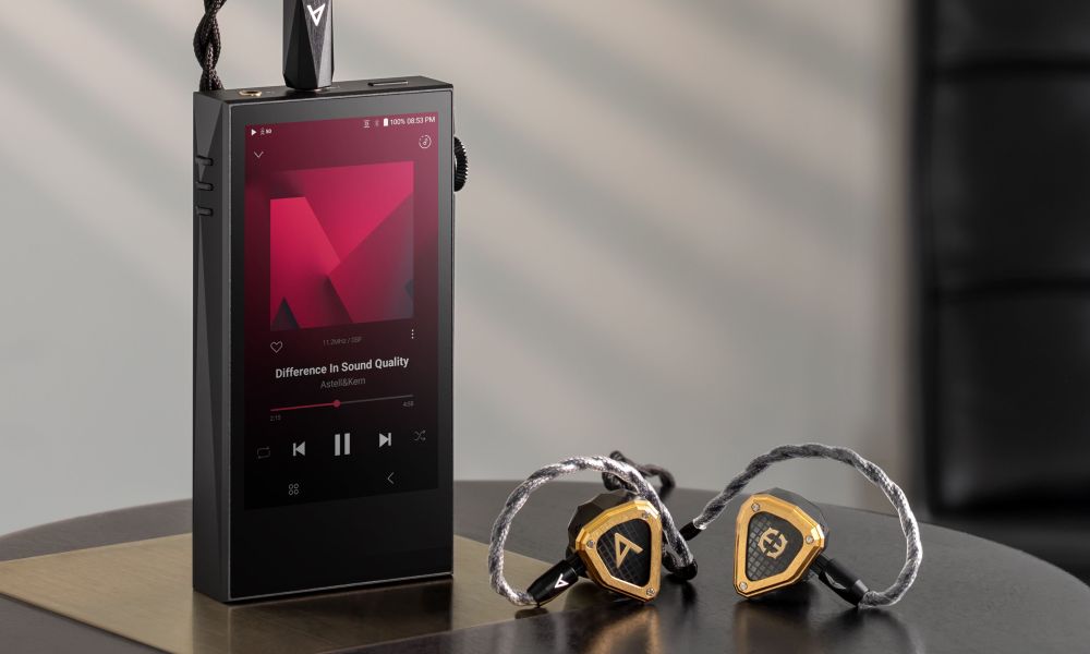 Astell&Kern A&Ultima SP3000M portable digital audio player.