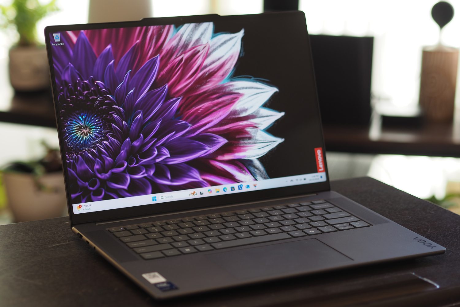 Lenovo Yoga Slim 7i Aura Edition review: the Intel comeback | Digital ...