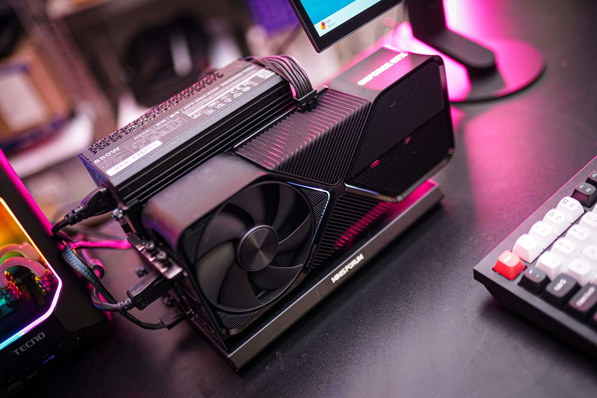 This $99 external GPU dock is a complete game-changer