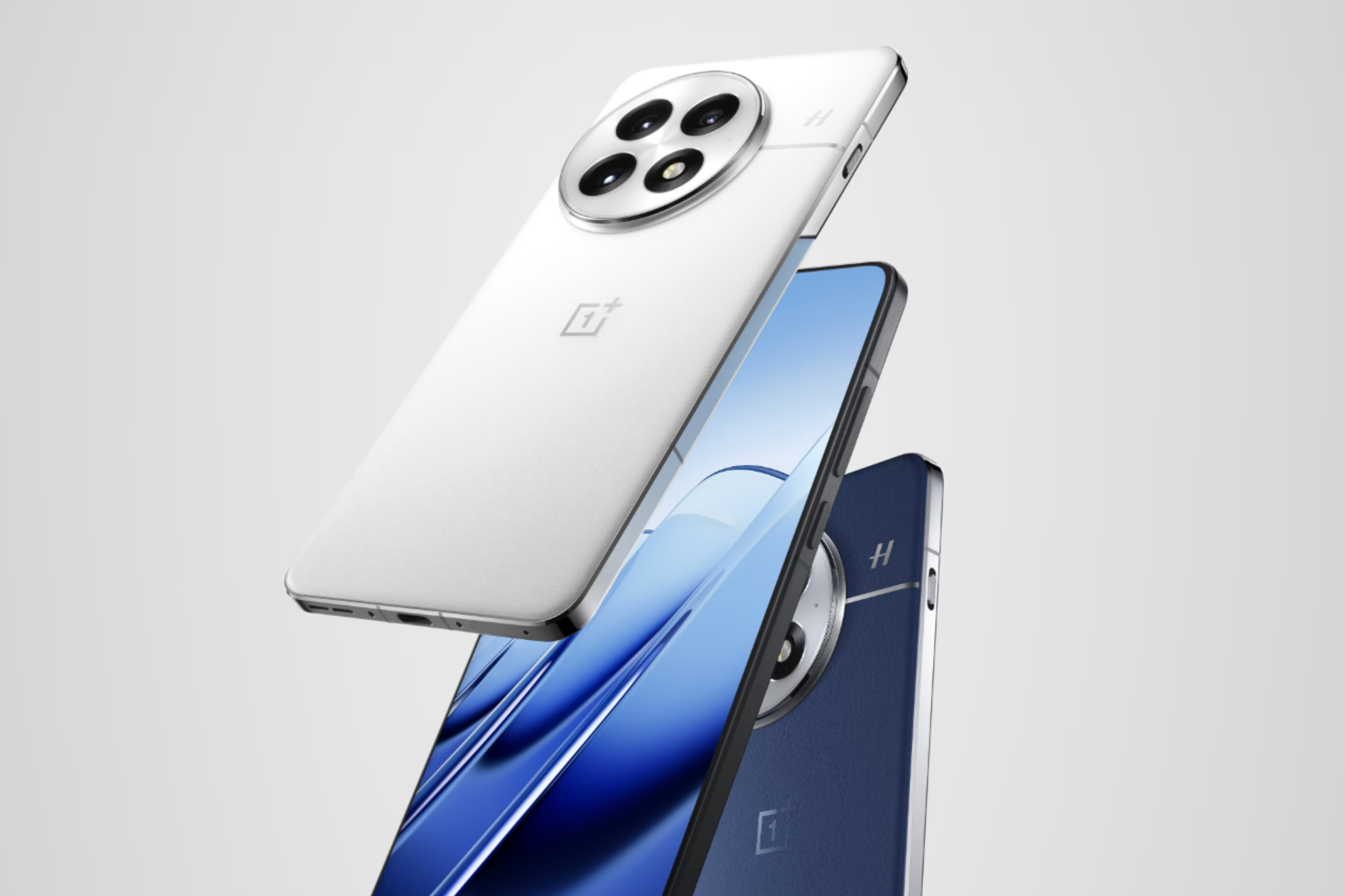 Renders de la parte delantera y trasera del OnePlus 13.