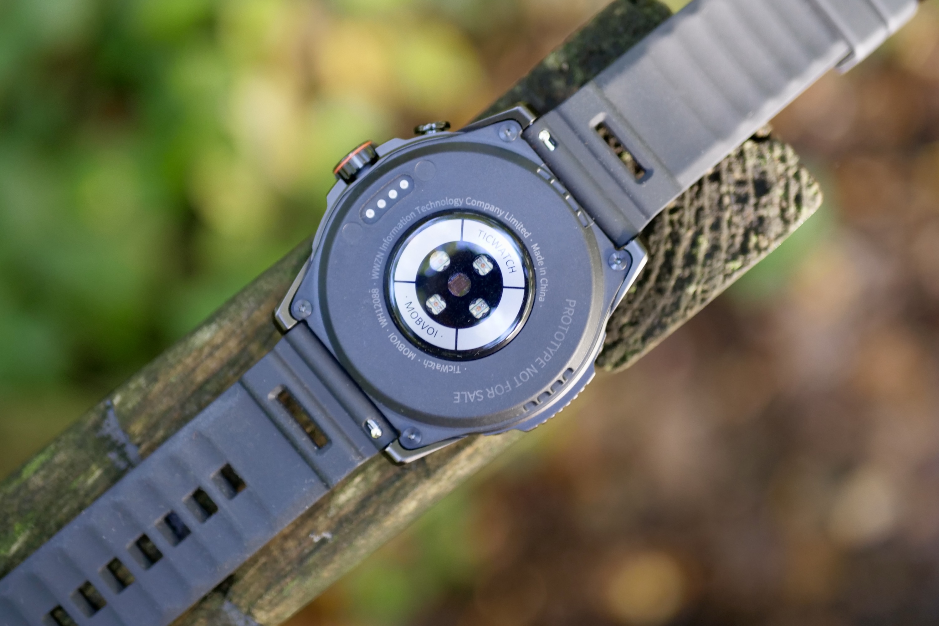 I should hate the TicWatch Atlas smartwatch, but I just can’t