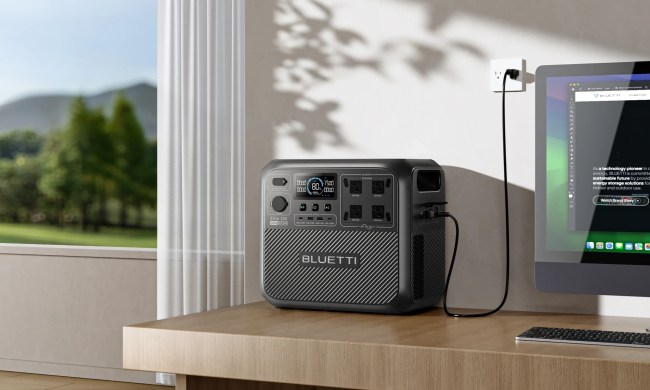 BLUETTI Elite 200 V2 portable power station deal -- hero