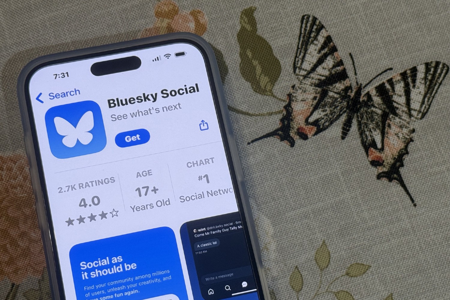 Bluesky im App Store, angezeigt auf dem iPhone 16 Plus.