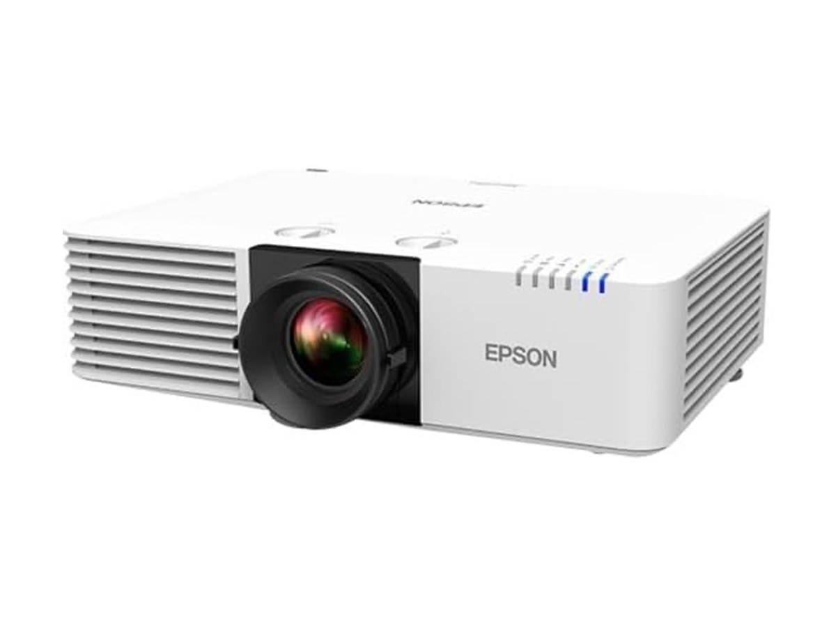 Le projecteur Epson PowerLite L770U sur fond blanc.