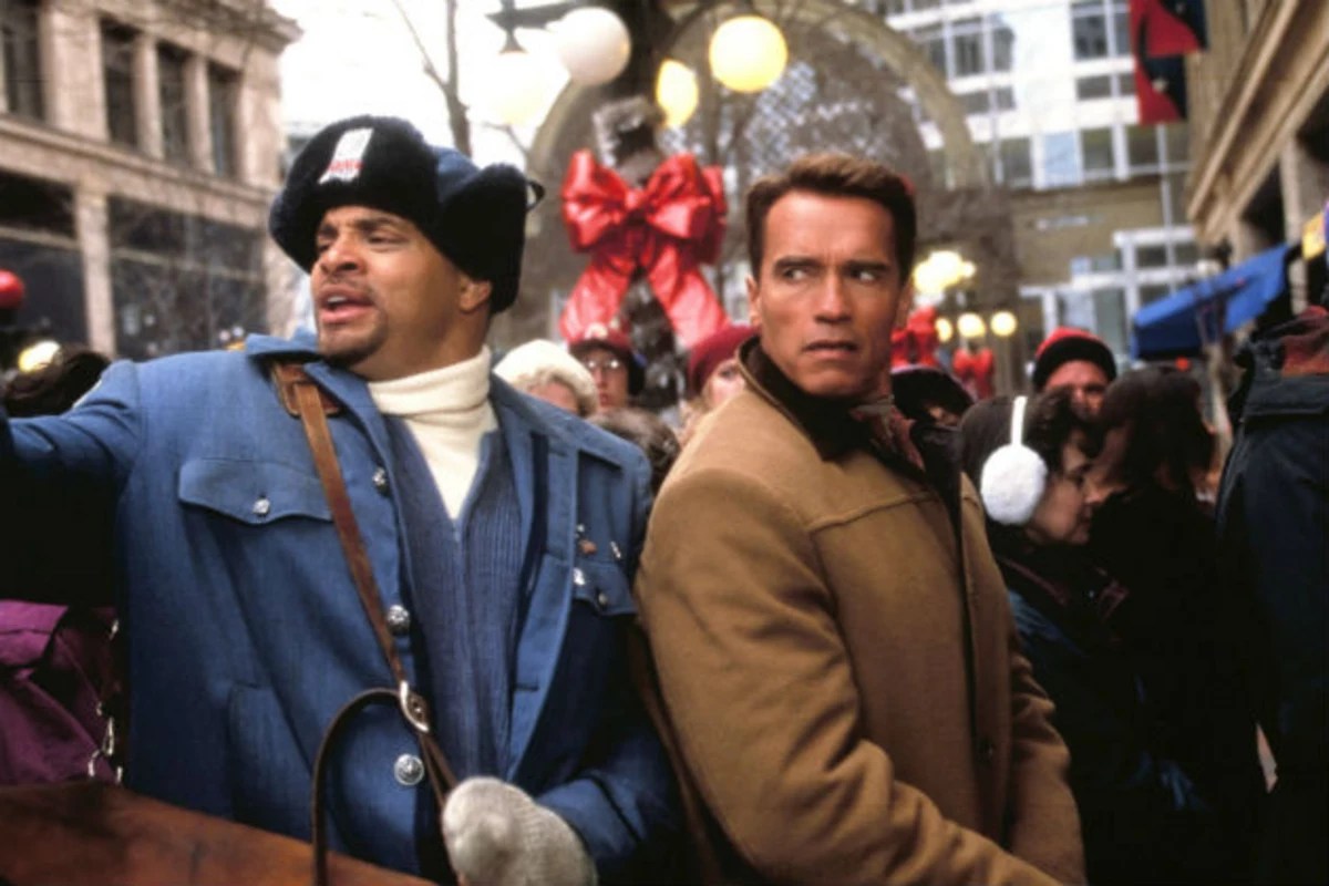 Howard Langston procura Turbo Man em Jingle All the Way