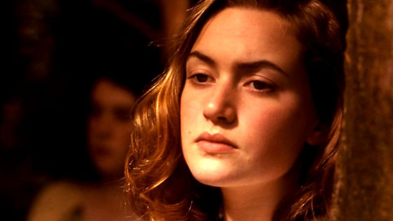 Kate Winlset as Juliet Hulme looking pensive in heavenly Creatures.