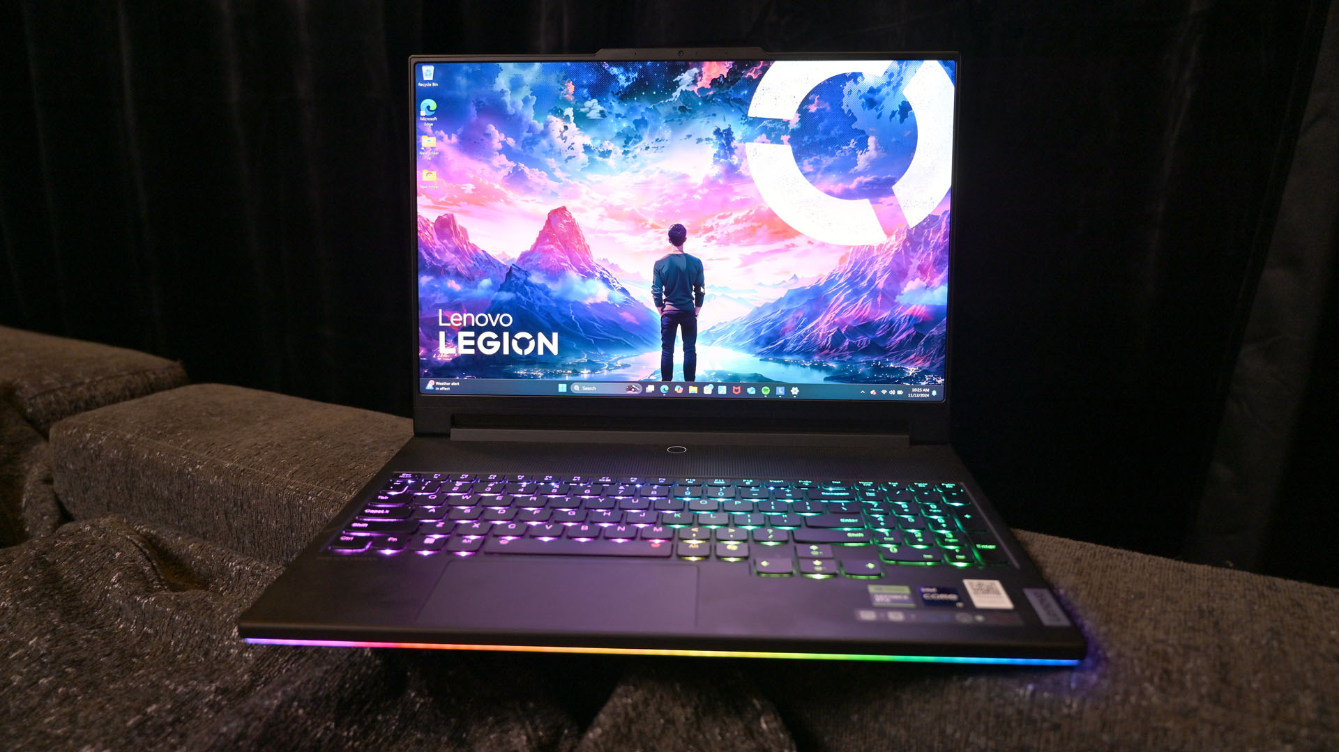 Vorderansicht des Gaming-Laptops Lenovo Legion 9i Gen 9 (16 Zoll).