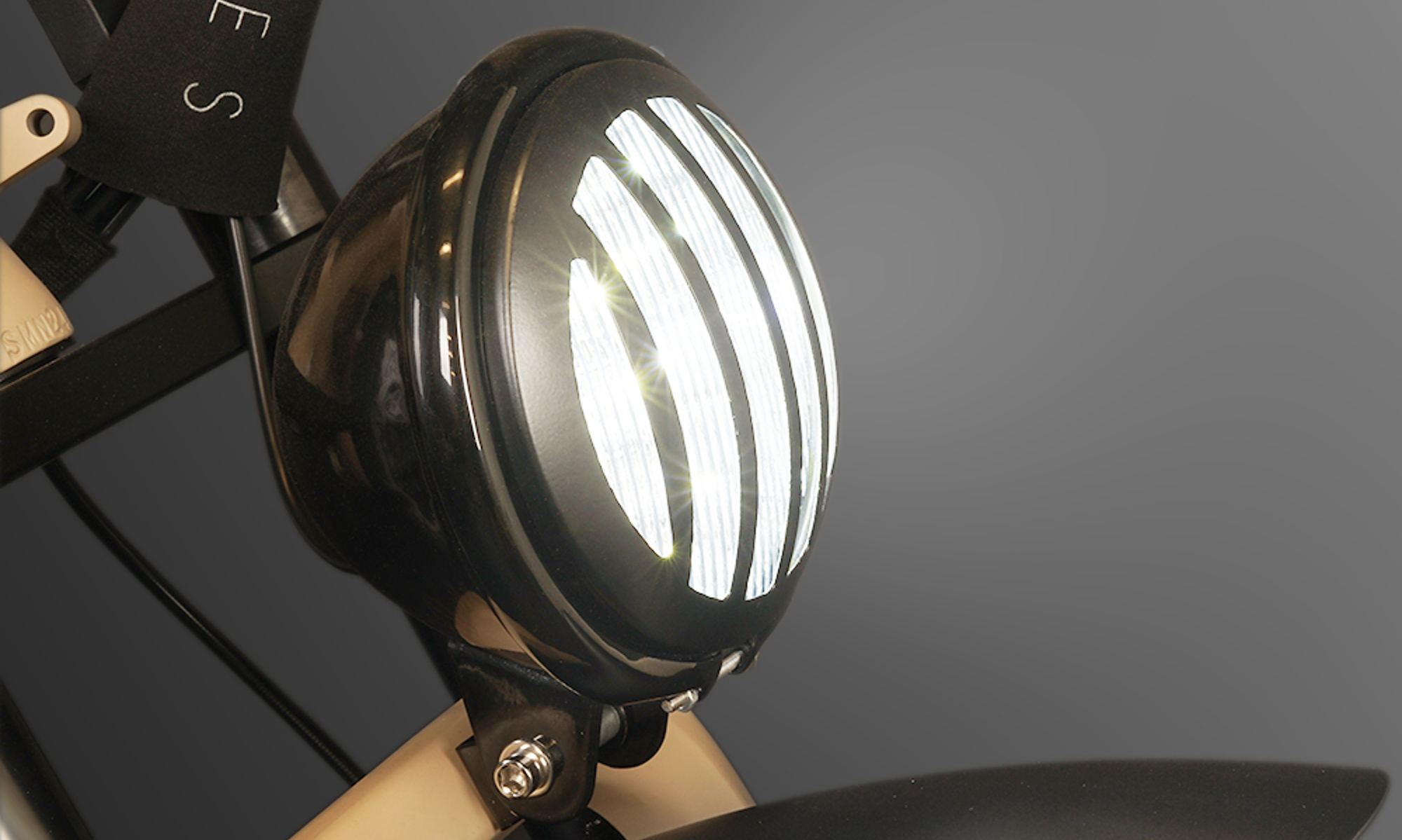 MOD Easy Sidecar Sahara limited edition e-bike headlamp.