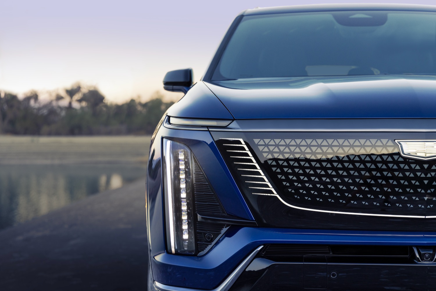 Cadillac Vistiq — роскошный электрический внедорожник для семей