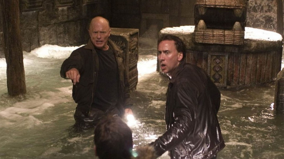 Ed Harris e Nicolas Cage em Tesouro Nacional: Livro dos Segredos.