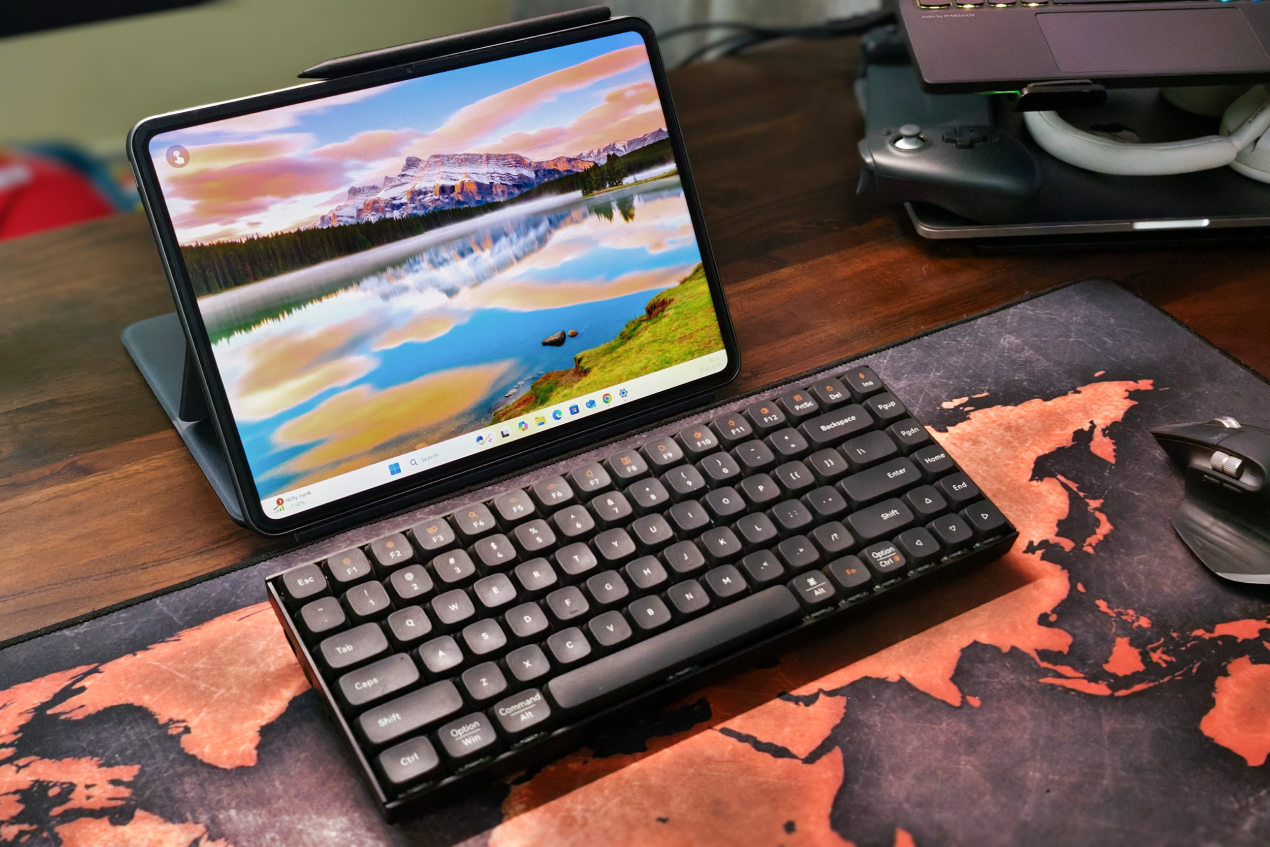 OnePlus Pad 2 used as a wireless Windows monitor, kept in front of a Keychron K2V2 mechanical keyboard and Logitech MX Master 3S on a table.