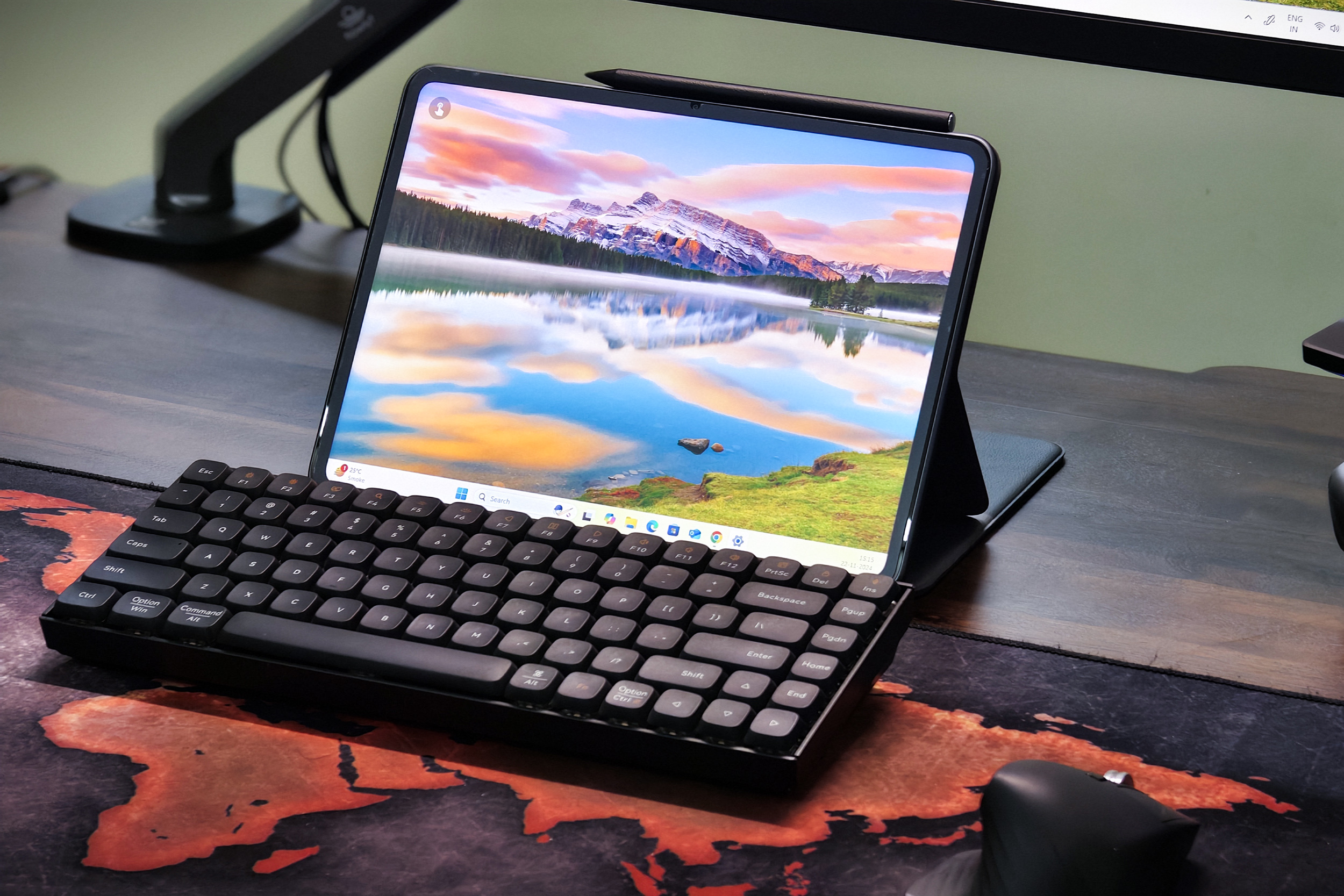 OnePlus Pad 2 used as a wireless Windows monitor, kept in front of a Keychron K2V2 mechanical keyboard and Logitech MX Master 3S on a table.