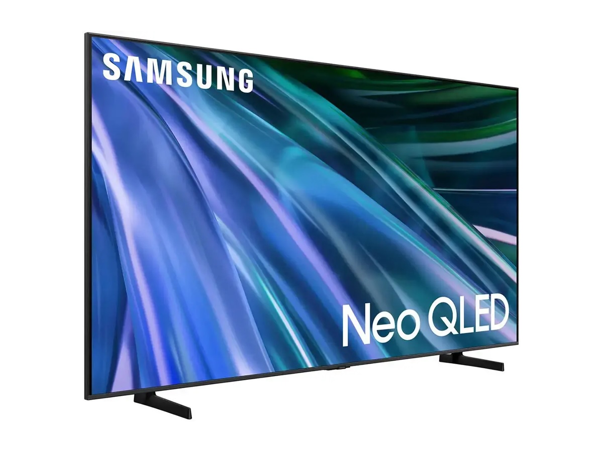 Der Samsung 65-Zoll QN80D Neo QED 4K-Fernseher vor weißem Hintergrund.