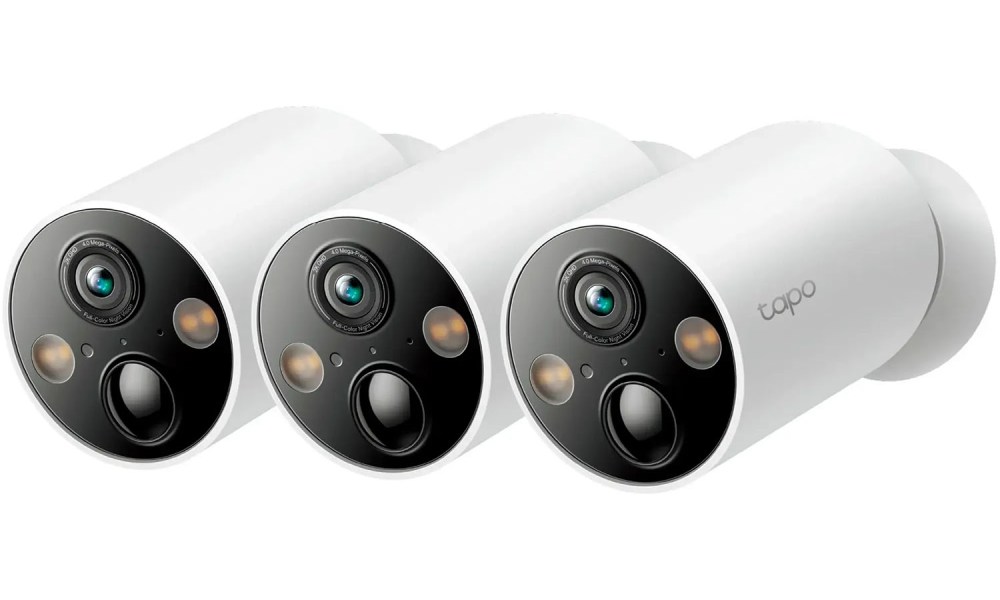 The TP-Link Tapo 3-Pack Indoor/Outdoor Cameras on a white background.