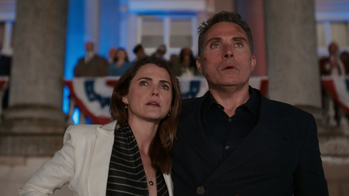 Keri Russell e Rufus Sewell em O Diplomata.