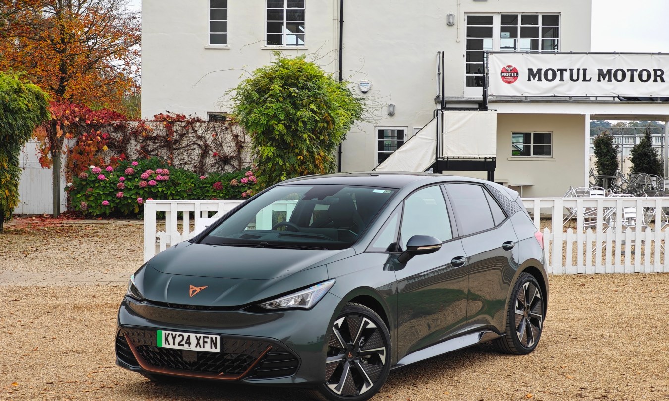 The front of the Cupra Born VZ.