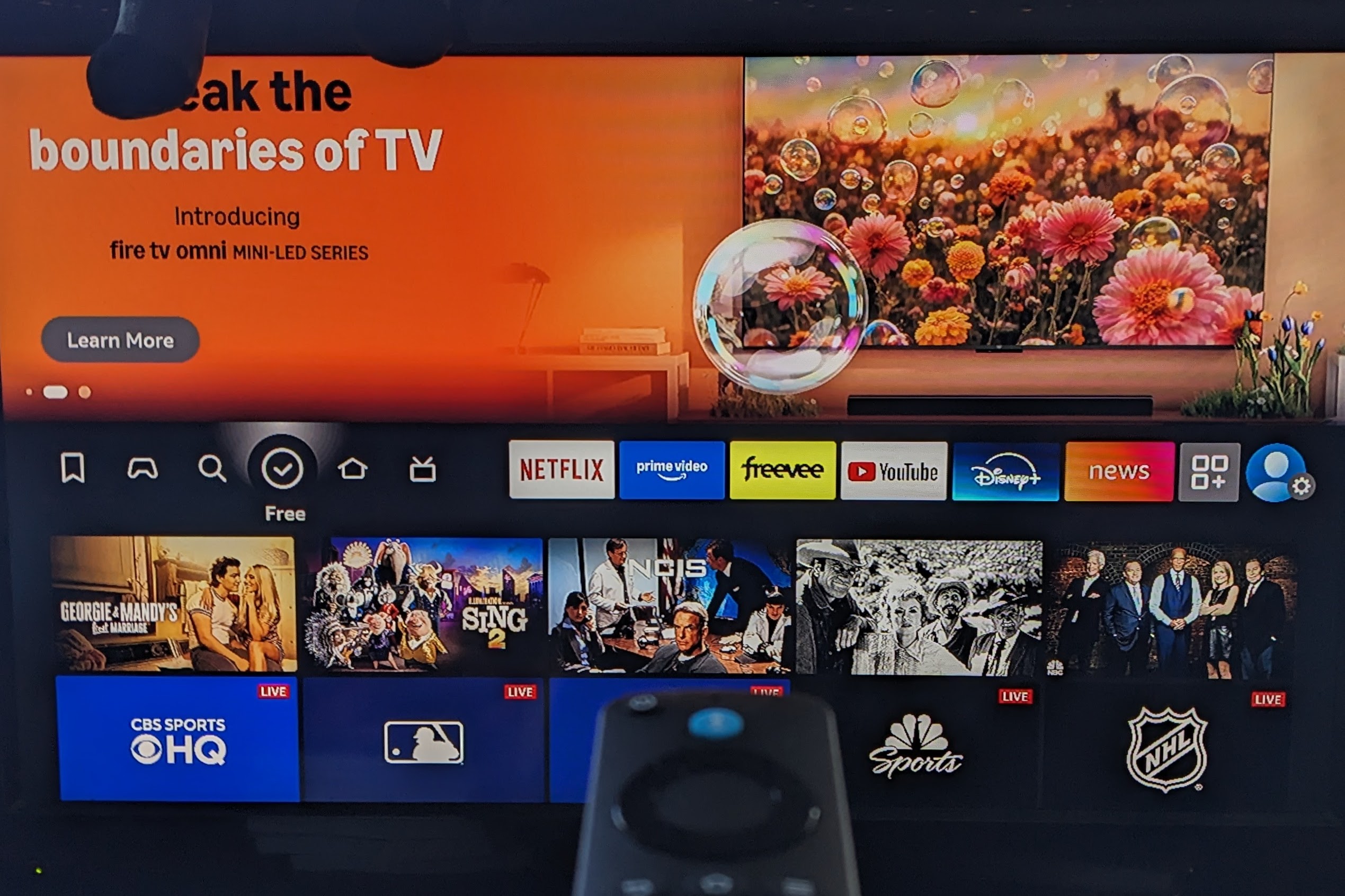 La pantalla de inicio de Fire TV se muestra en un Amazon Firestick 4k.