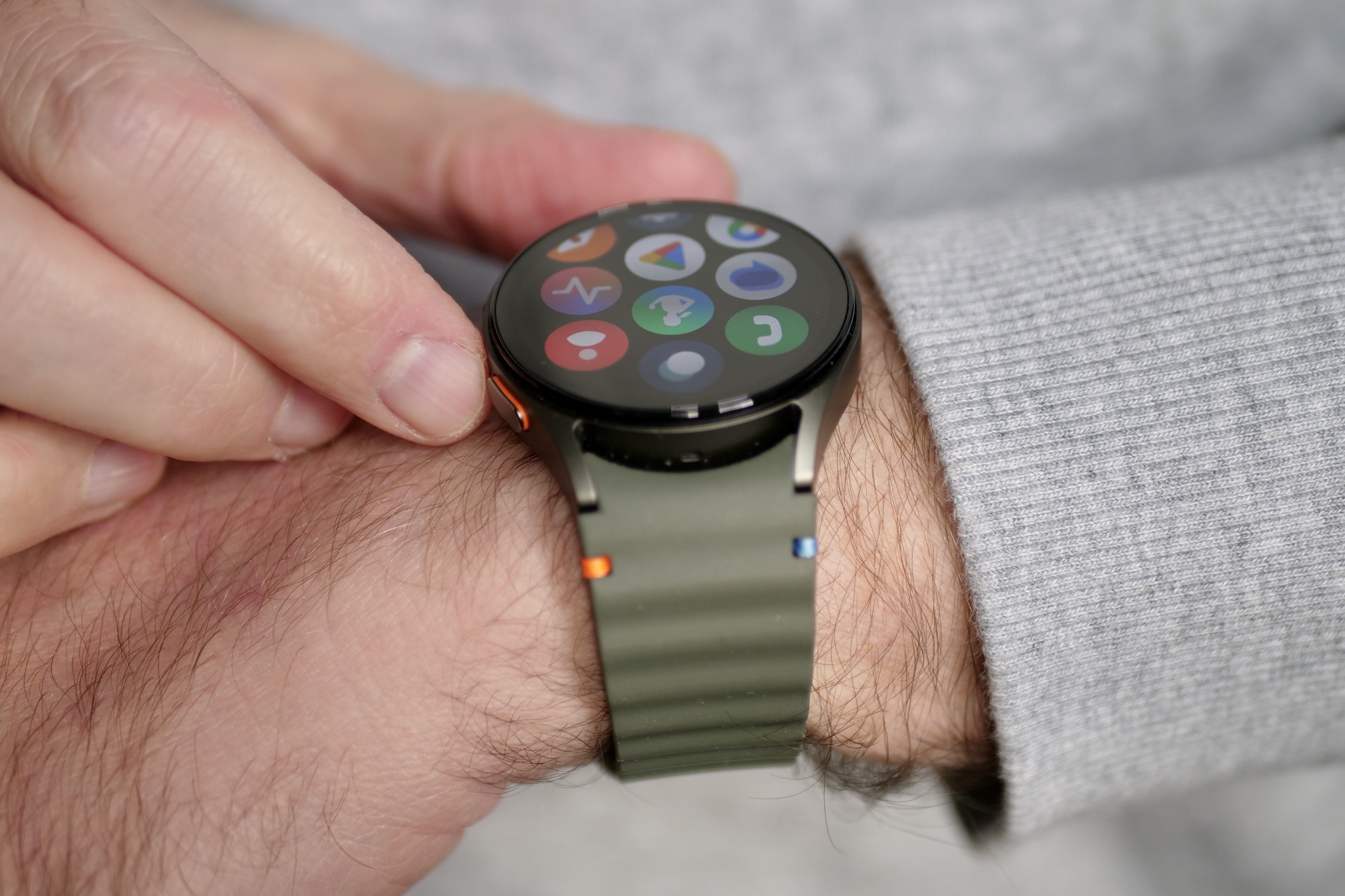 The Samsung Galaxy Watch 7 changed my mind about small smartwatches