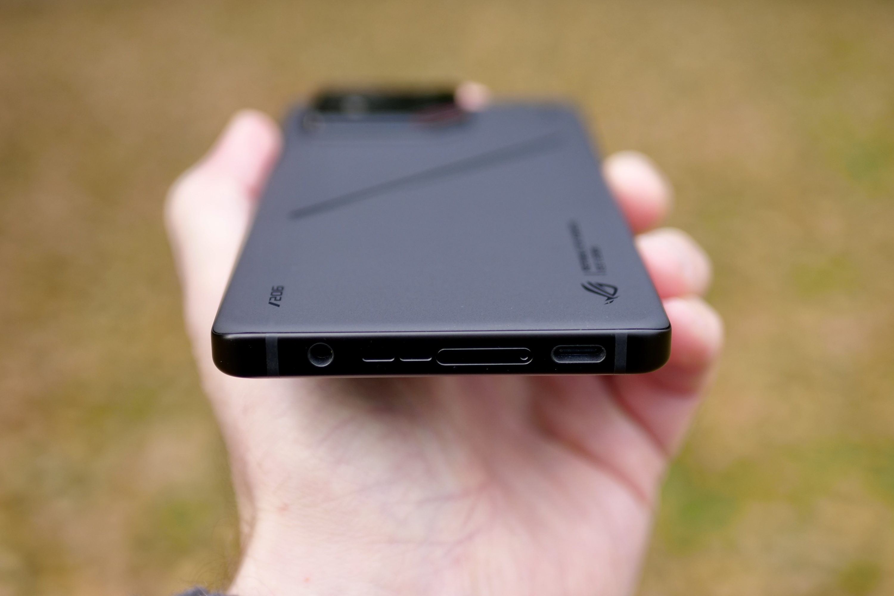 I reviewed a gaming phone that’s more powerful than my laptop