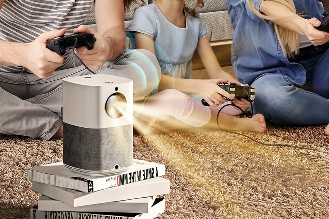 A family using the Vankyo Performance X3 Projector.