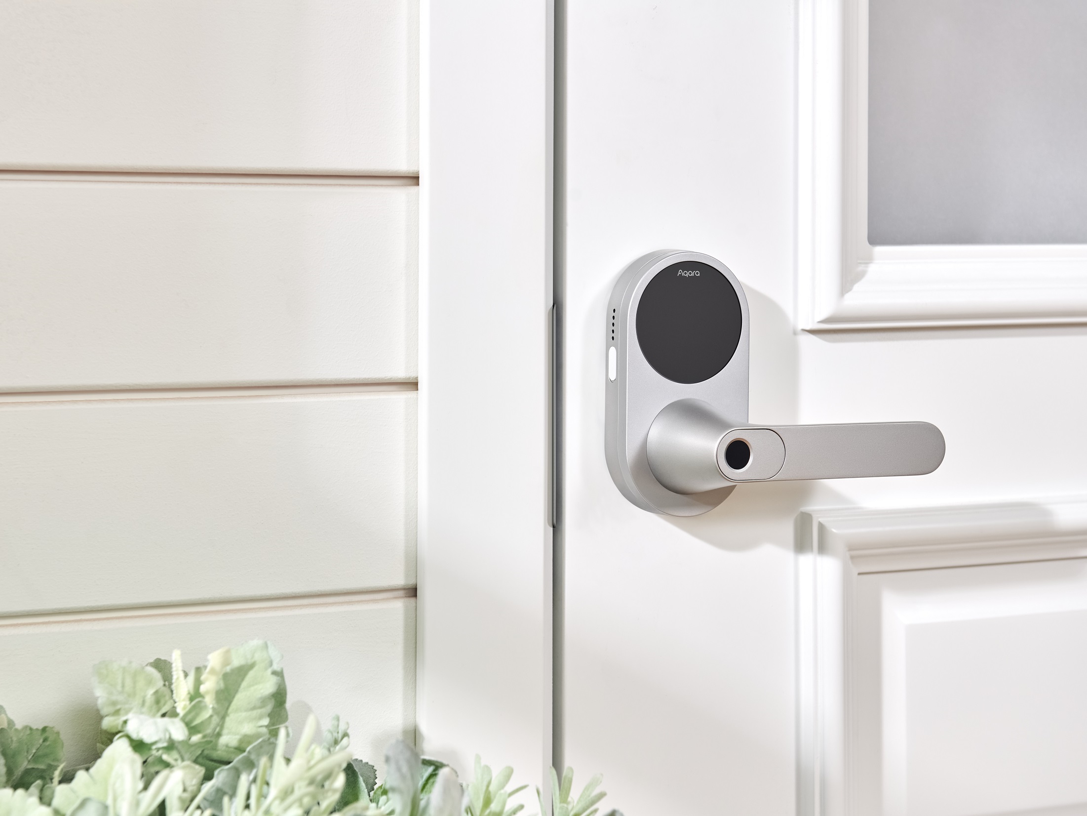 Aqara Smart Lock U300 instalado na porta da frente