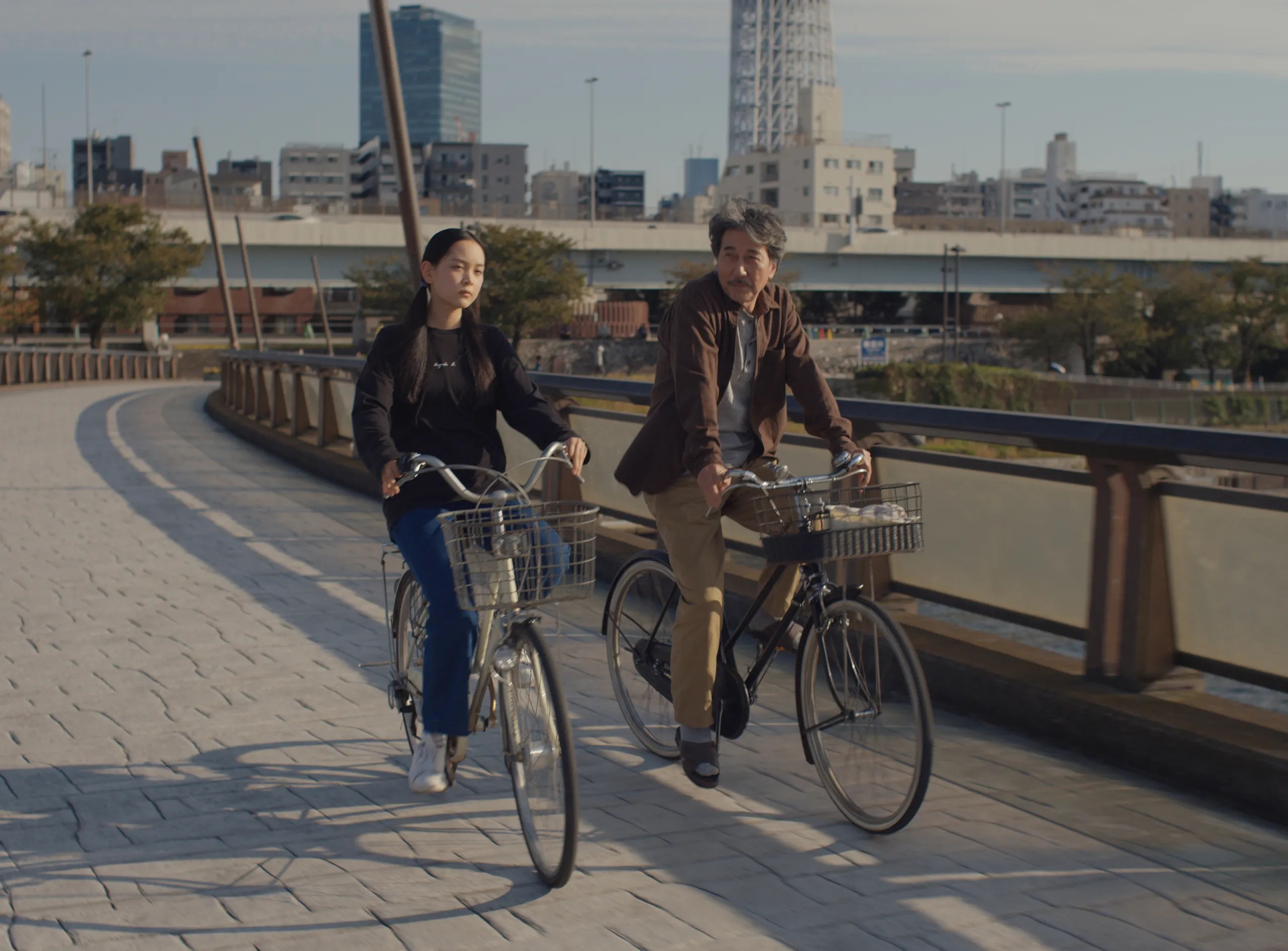 Arisa Nakano und Kōji Yakusho in Perfect Days.