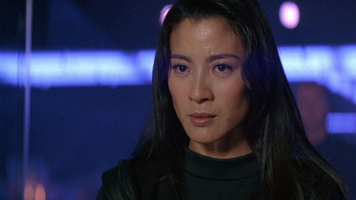 Michelle Yeoh como Wai Lin en El mañana nunca muere.