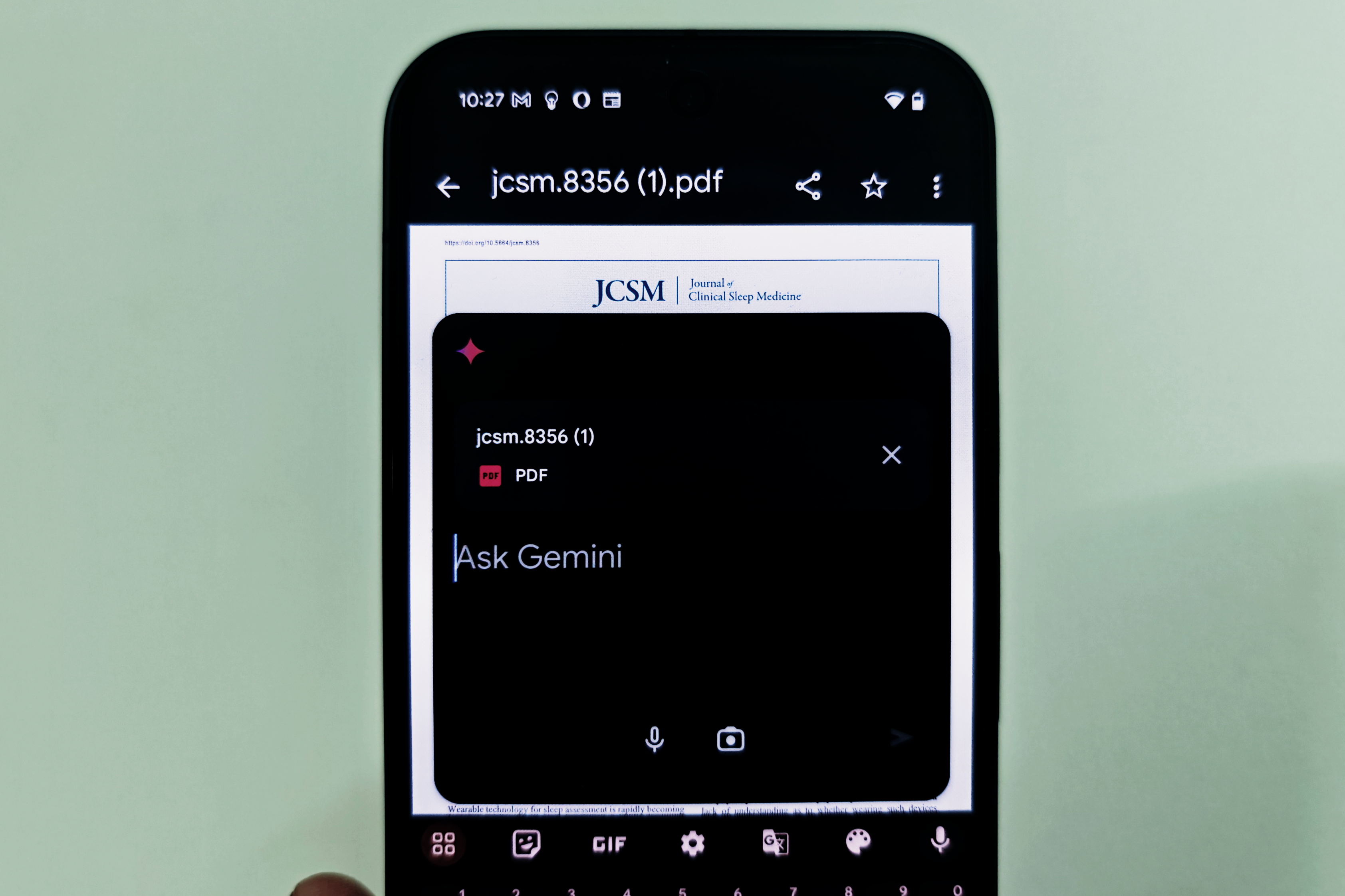 Zweiter Schritt der Gemini-Verarbeitung einer PDF-Datei in der Files by Google-App.