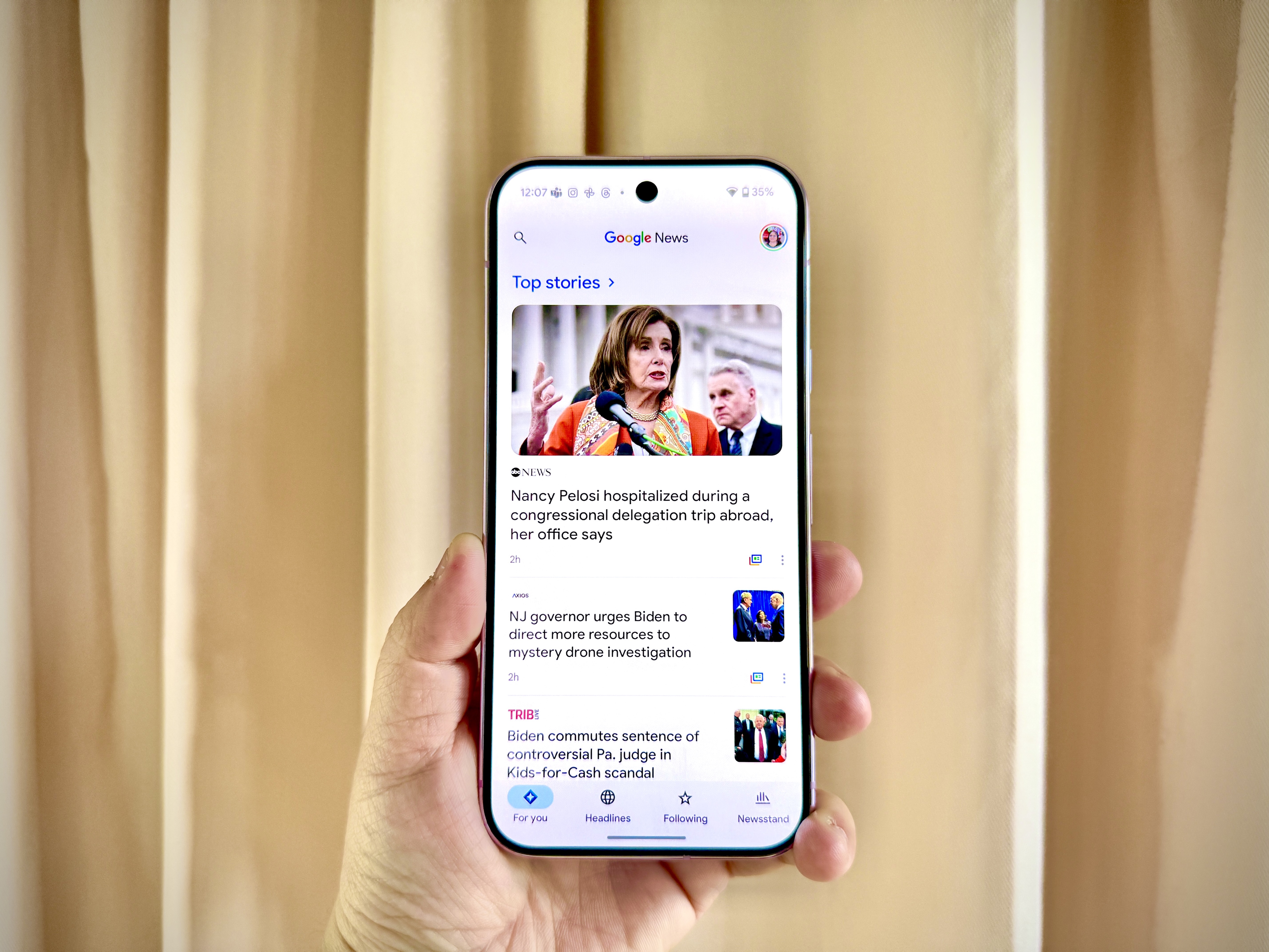 Google Actualités sur un Pixel 9 Pro.