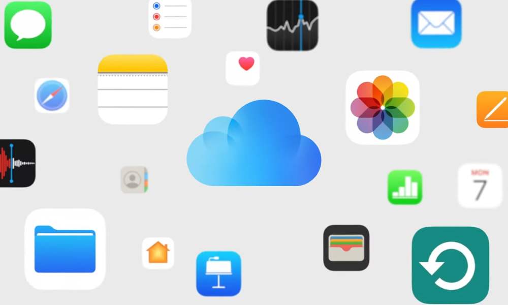 A splash screen showing the iCloud logo an icons of various Apple apps and services.