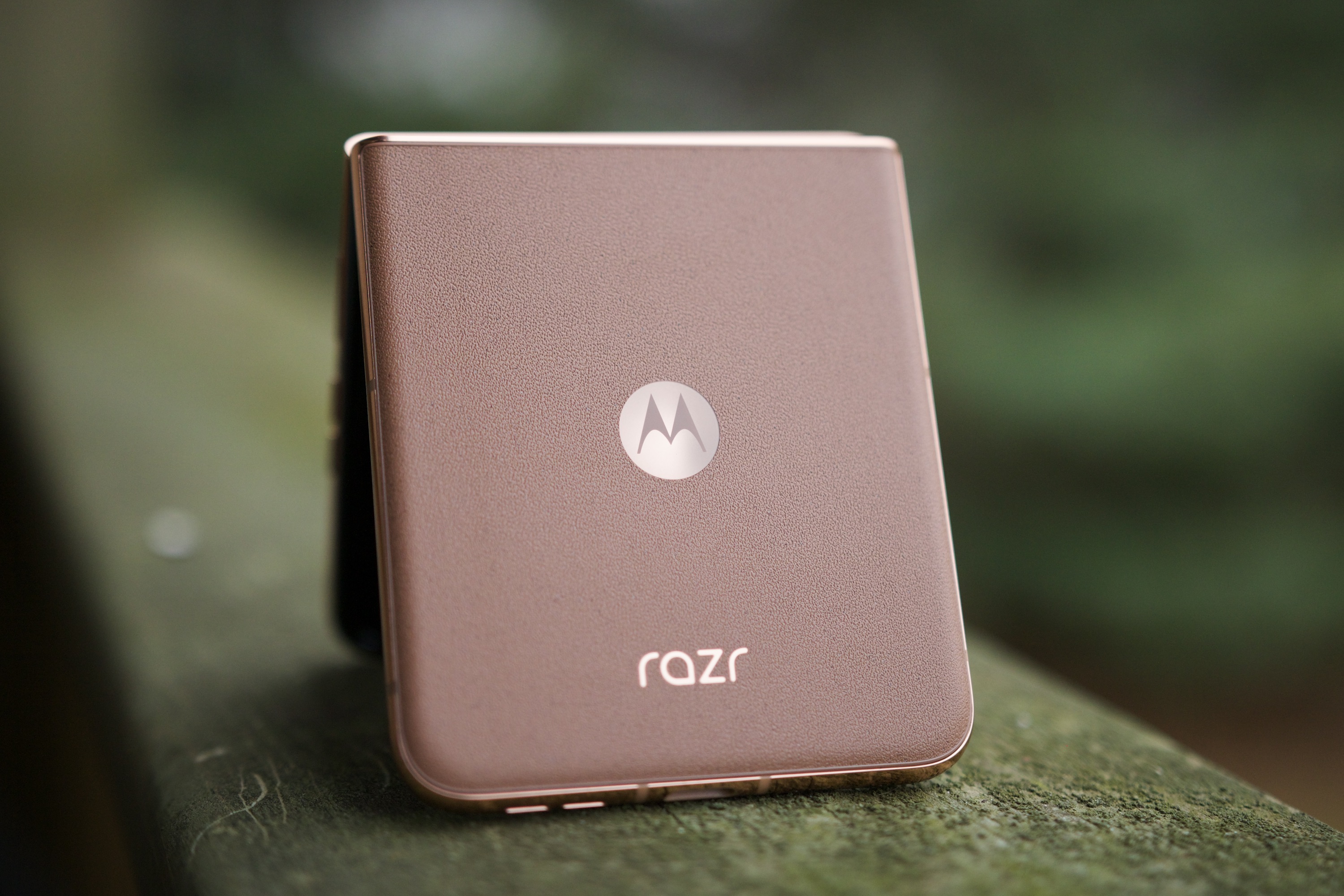 The back of the Mocha Mousse Motorola Razr Plus 2024.