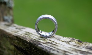 The side of the Oura Ring 4.