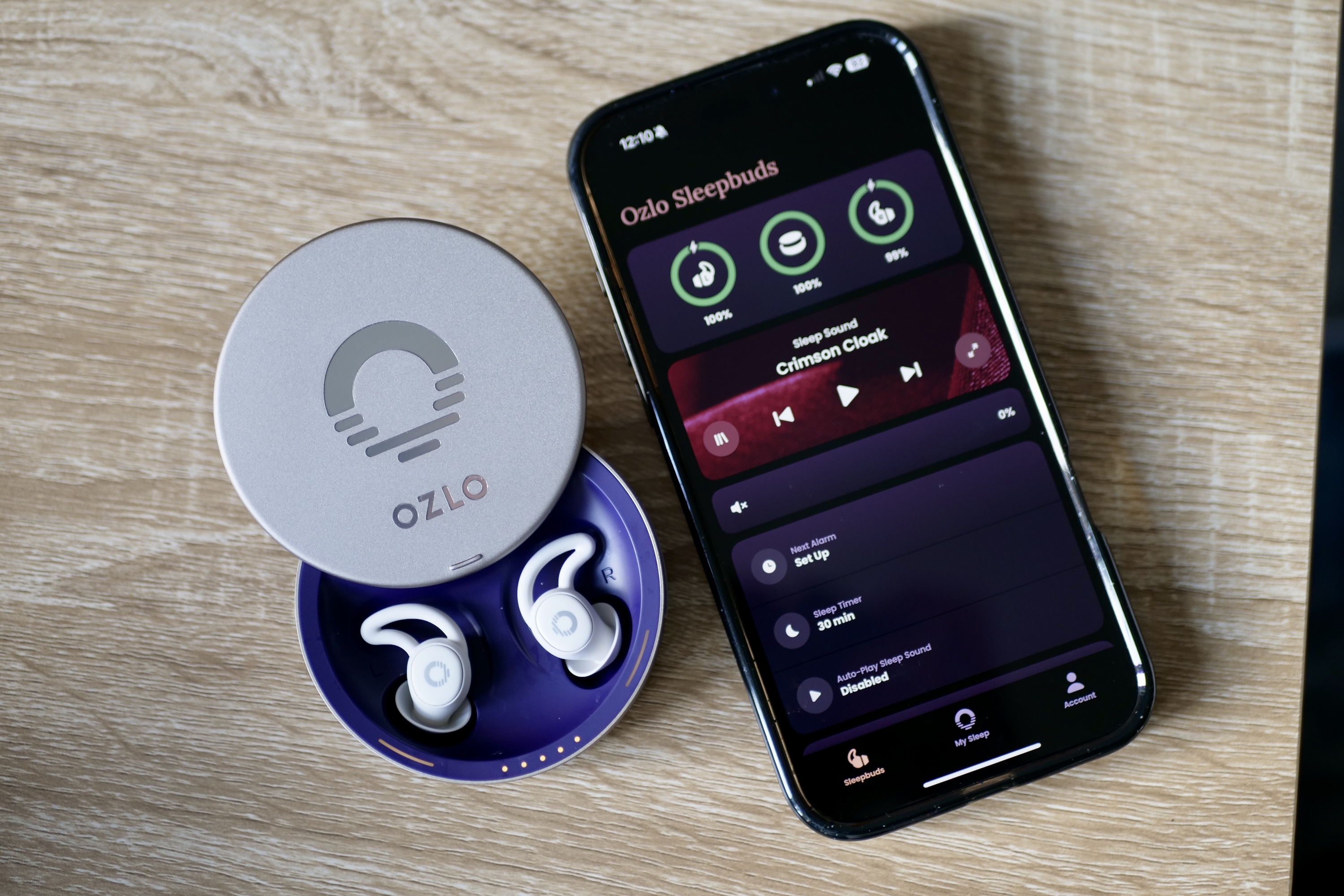 Los Ozlo Sleepbuds con la aplicación en un iPhone 16 Pro Max.