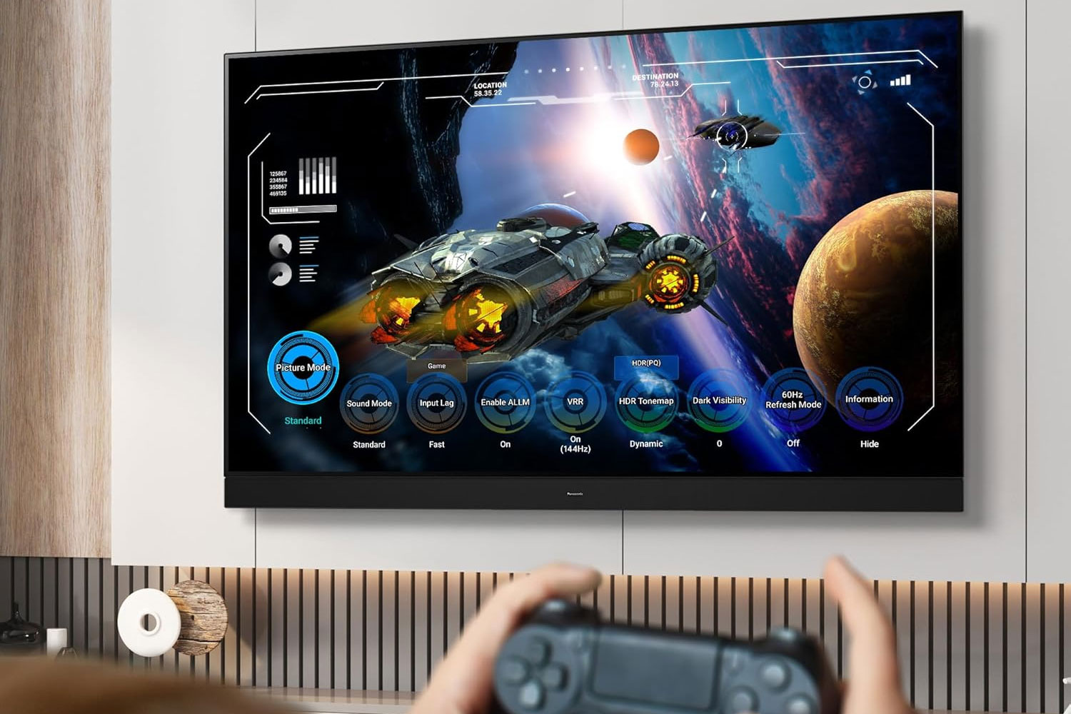 Panasonic Z95A an der Wand während einer Gaming-Session.