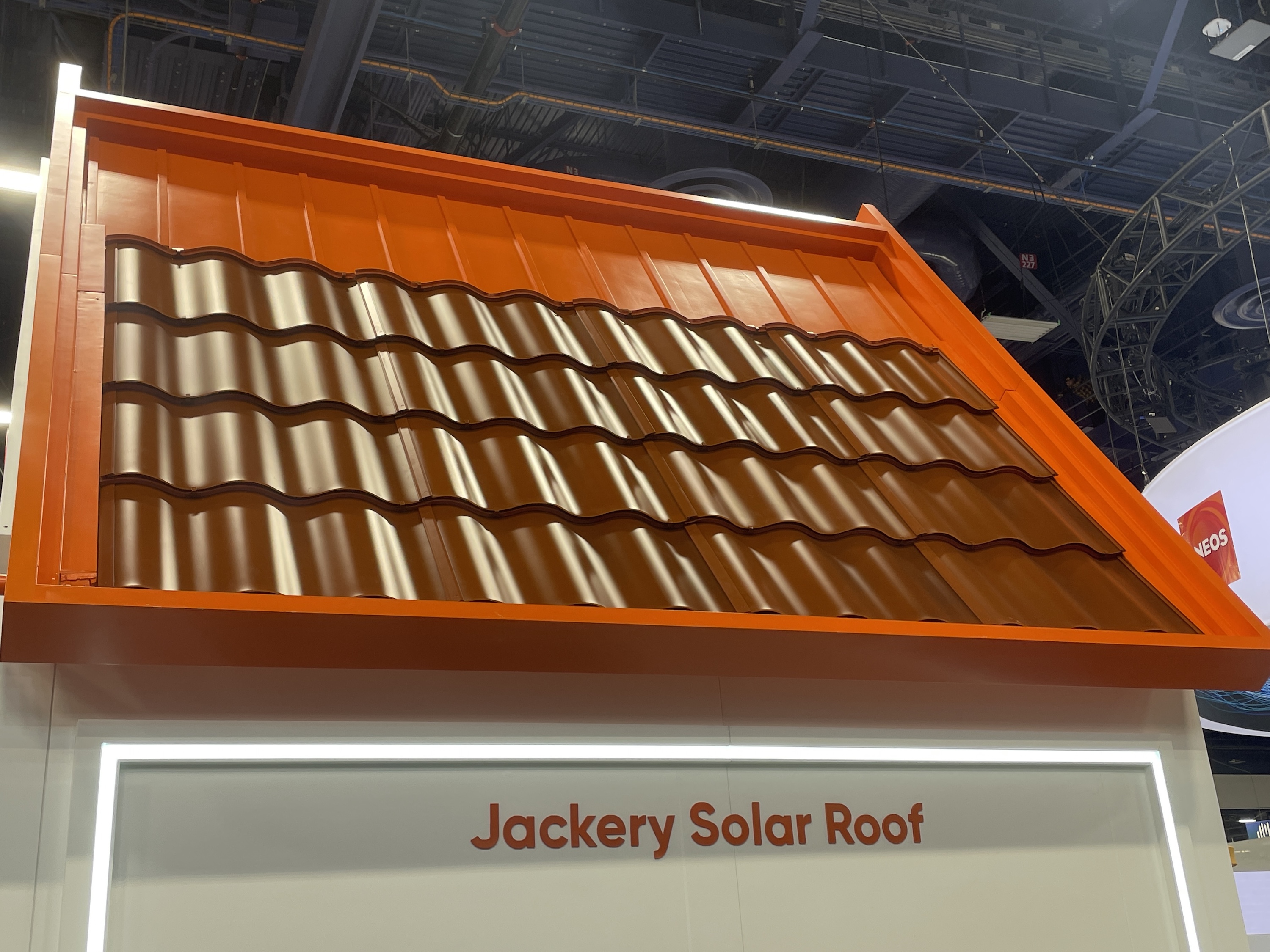 The Jackery Solar Roof is practically indistinguishable from a normal roof. 