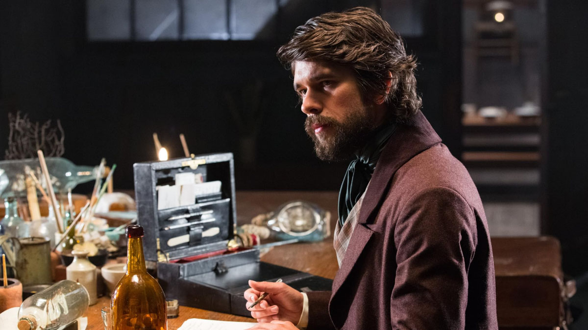 Ben Whishaw dans le rôle d'Herman Mellville dans Au cœur de la mer.