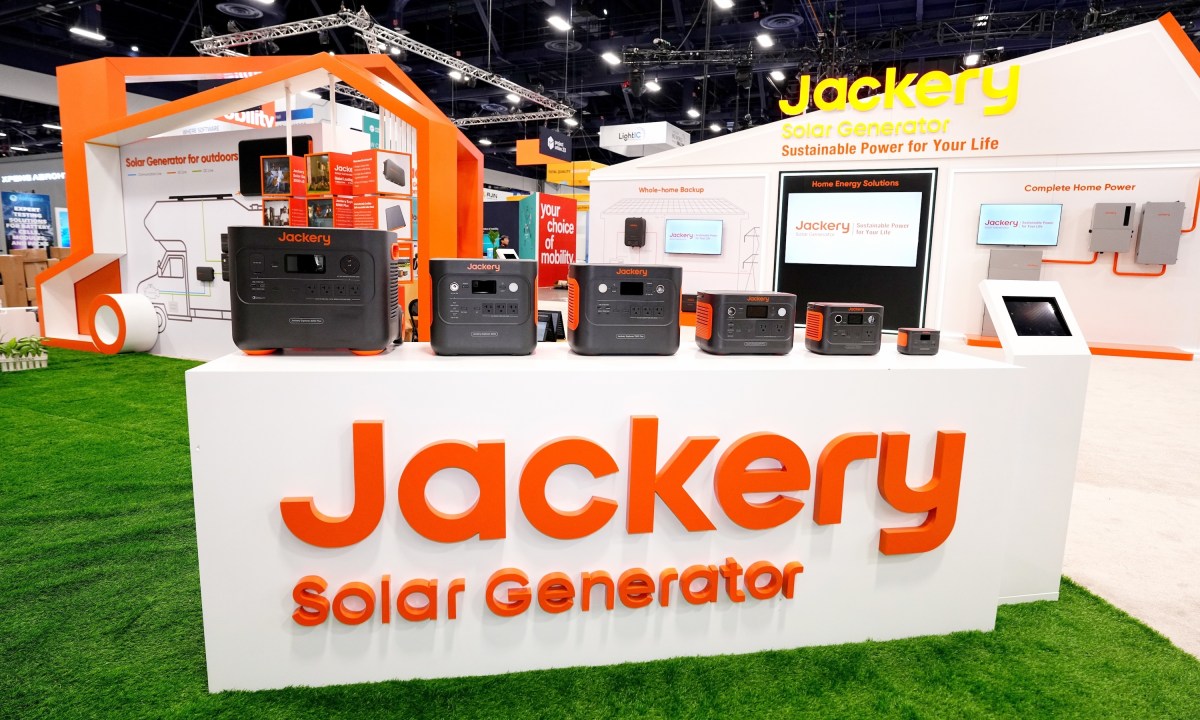 jackery explorer 3000v2 bigger better solar generator