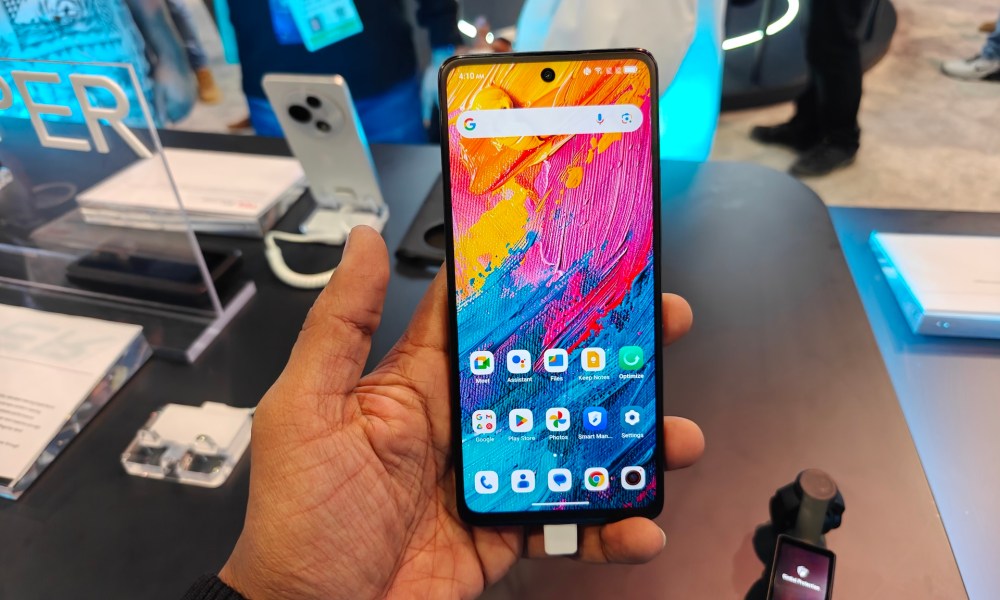 The TCL 60XE NXTpaper smartphone in full-color mode