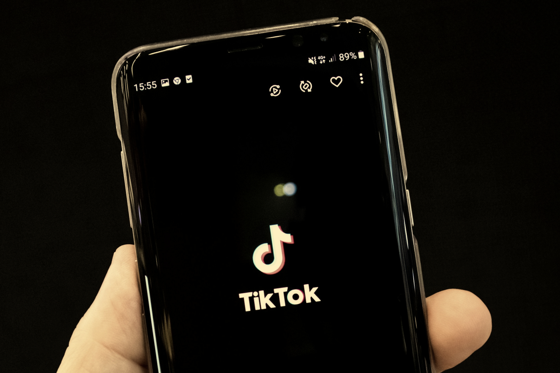 TikTok splash screen on an Android phone.