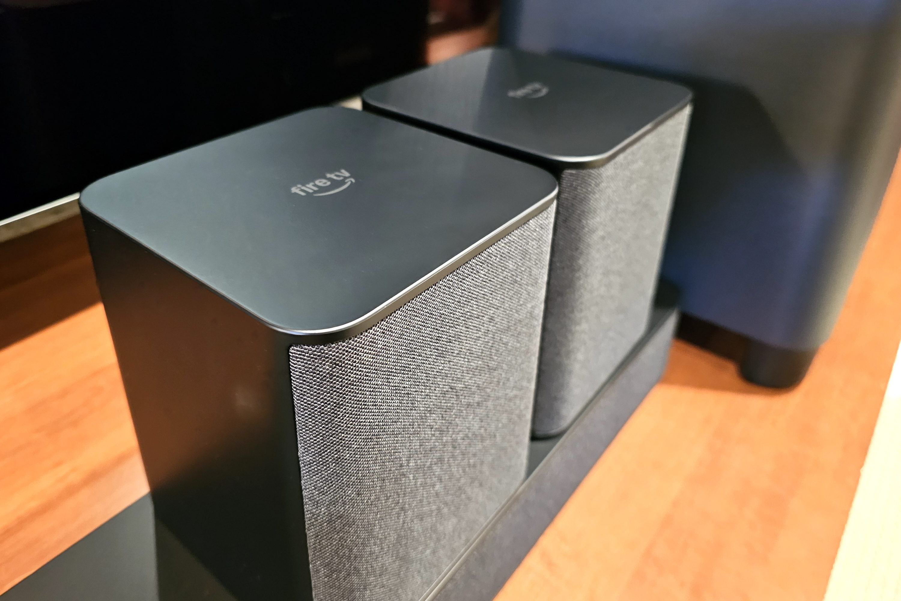 Amazon Fire TV Soundbar Plus: alto-falantes surround.