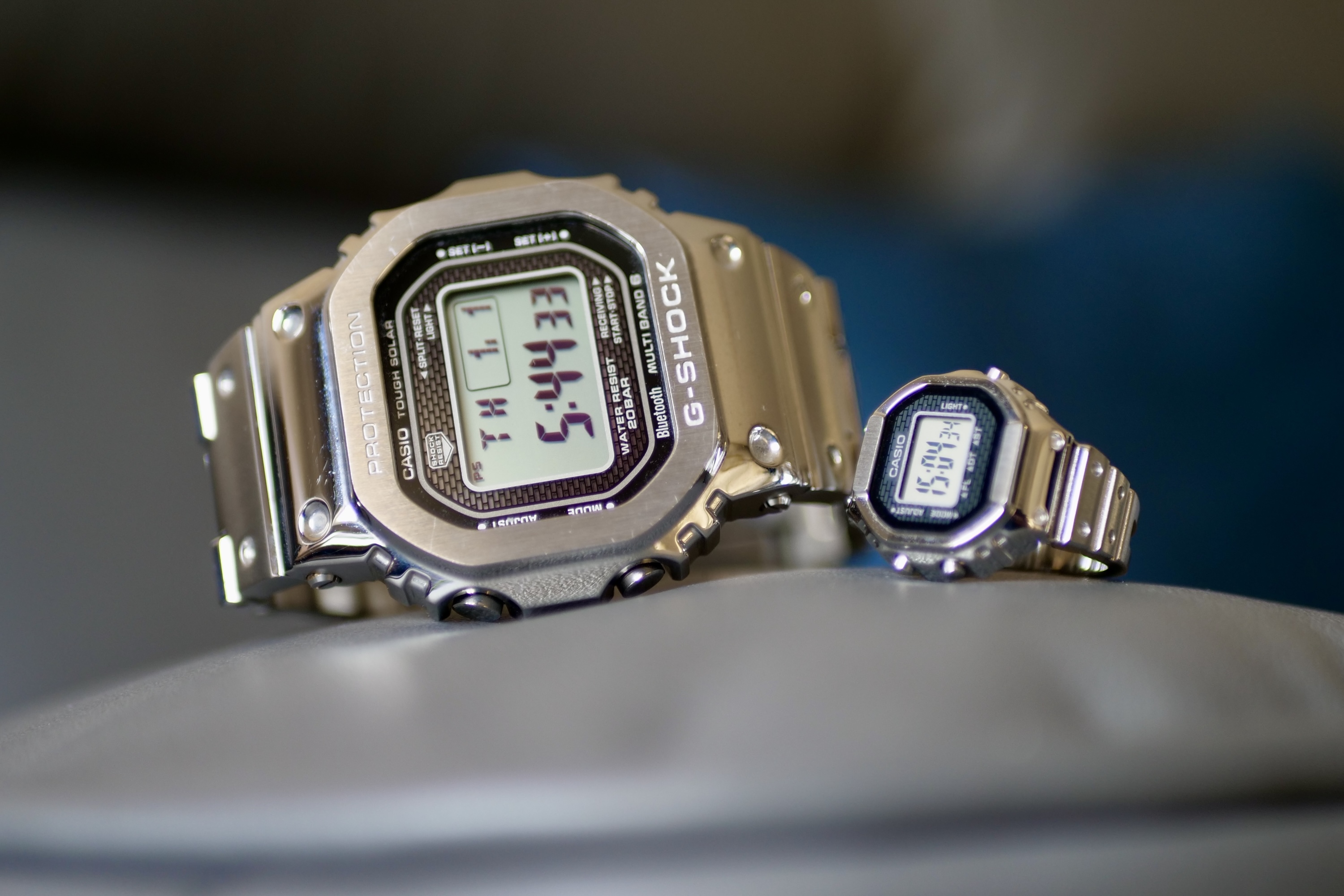 O Casio Ring Watch com o Casio G-Shock GMW-B5000.