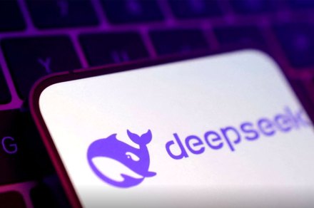 Security flaws and privacy concerns plague DeepSeek iOS app