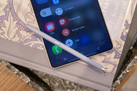 Samsung promises not to remove S Pen from future Galaxy S Ultras