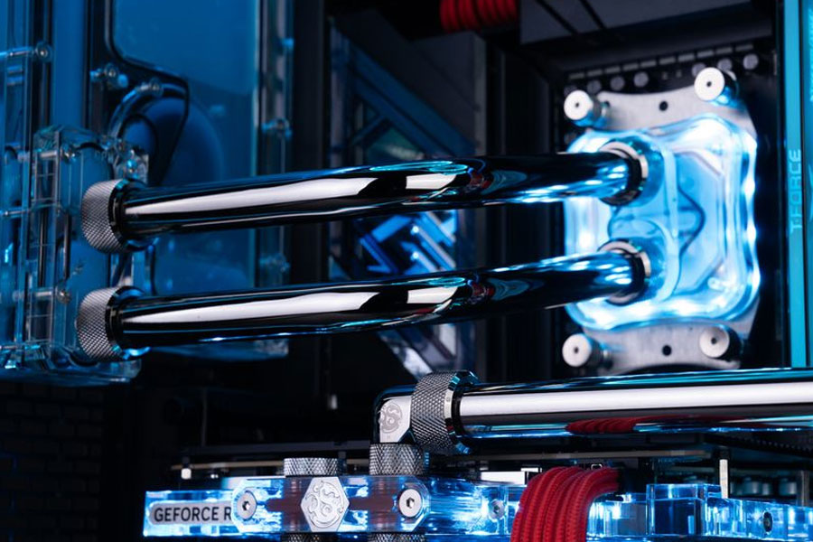 Bucle de refrigeración por agua Maingear en una PC Rush en CES 2025.