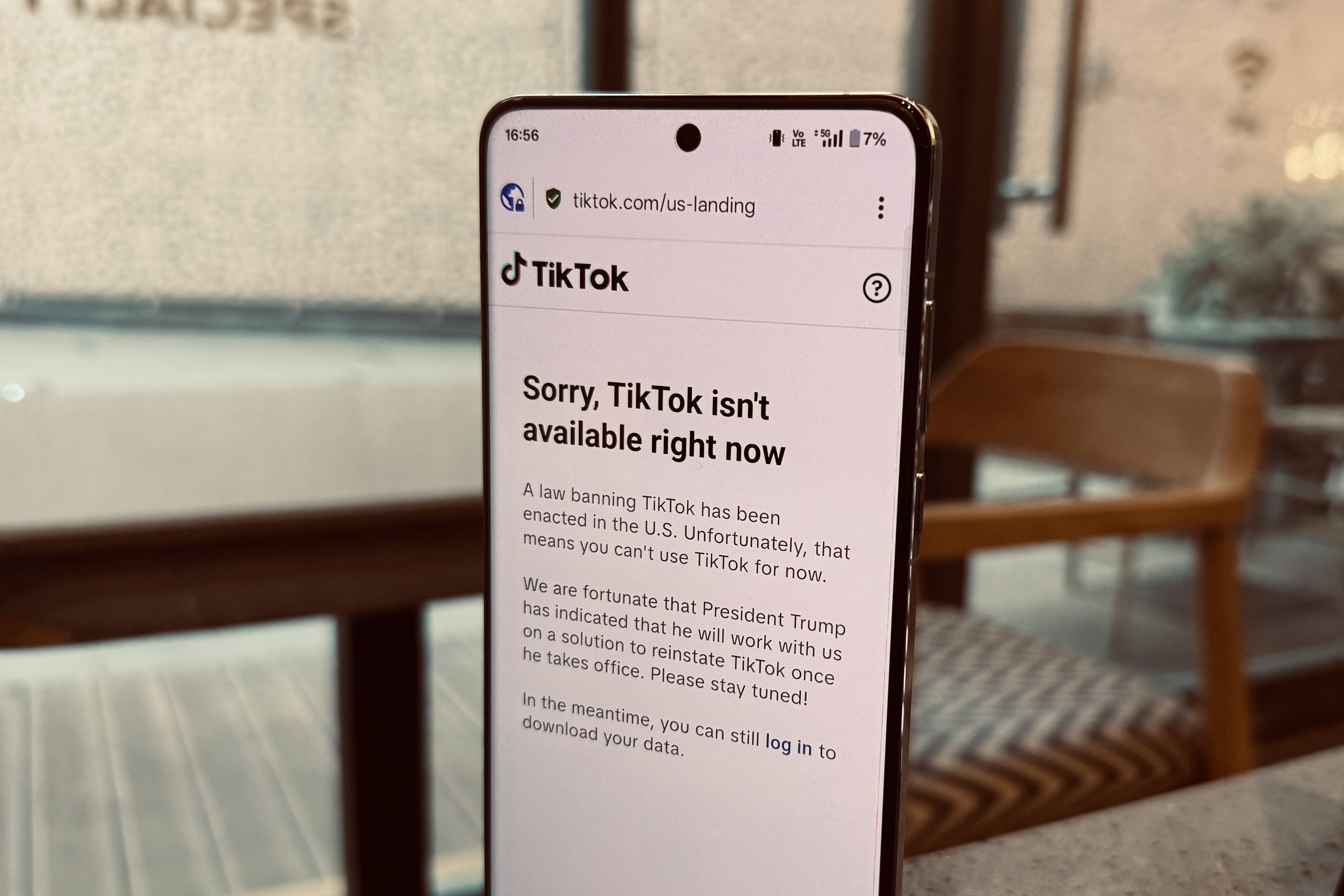 TikTok access block message in the US.