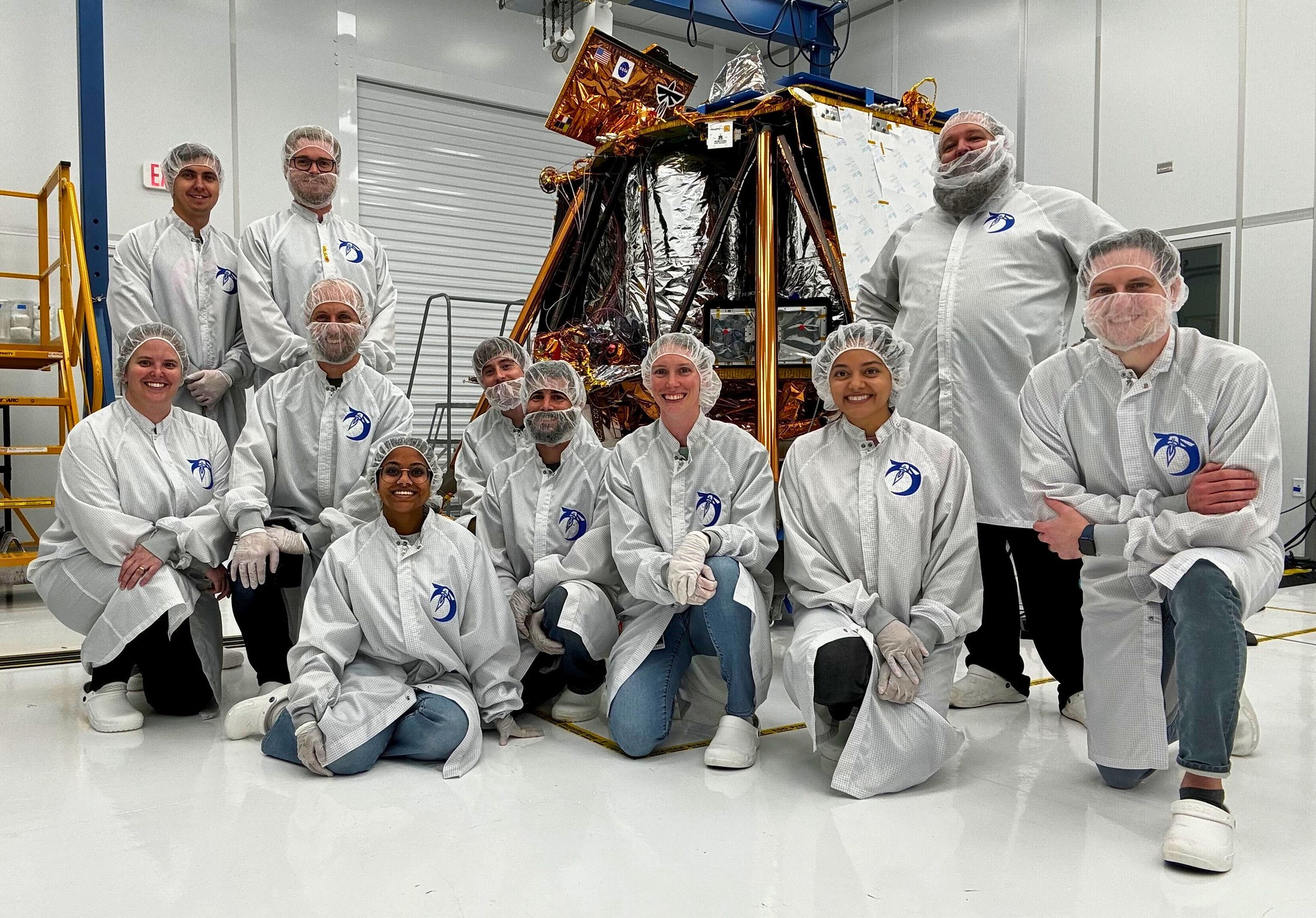 Blue Ghost Mission 1 - Team with Lander in Firefly Clean Room